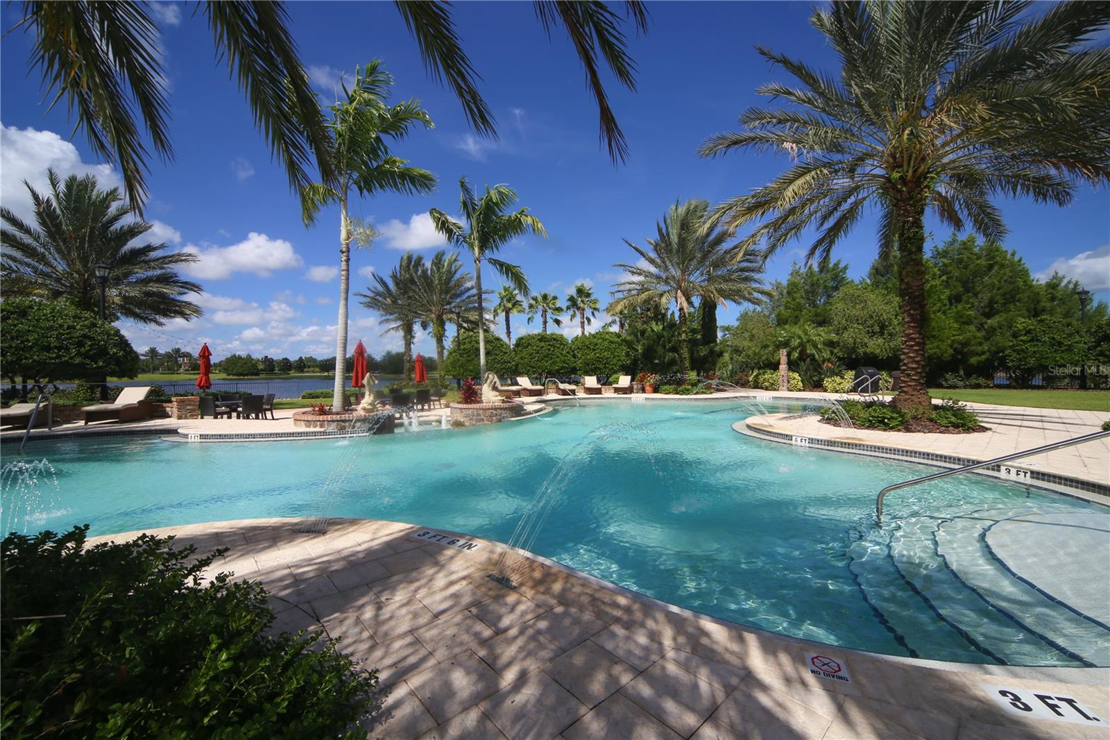 LAKE CLUB - Residential