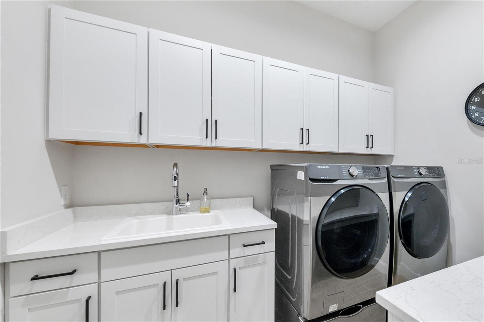 LAKE CLUB - Residential