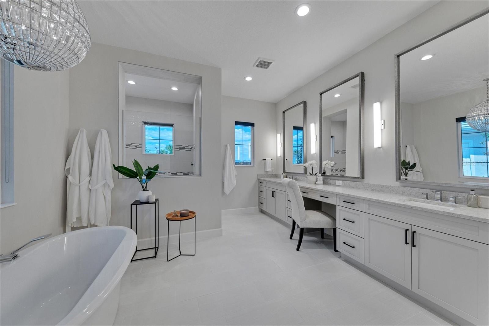 LAKE CLUB - Residential