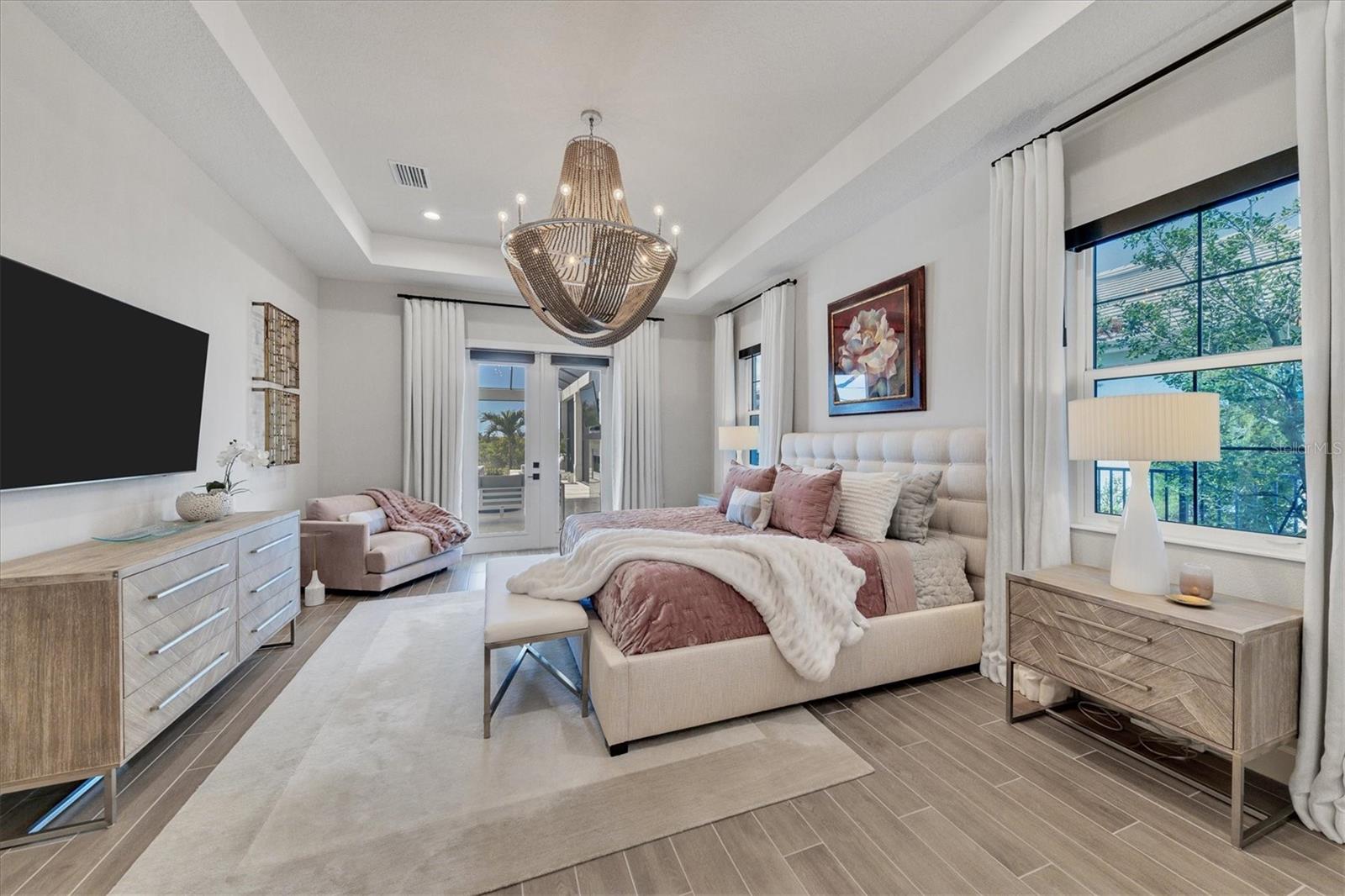 LAKE CLUB - Residential