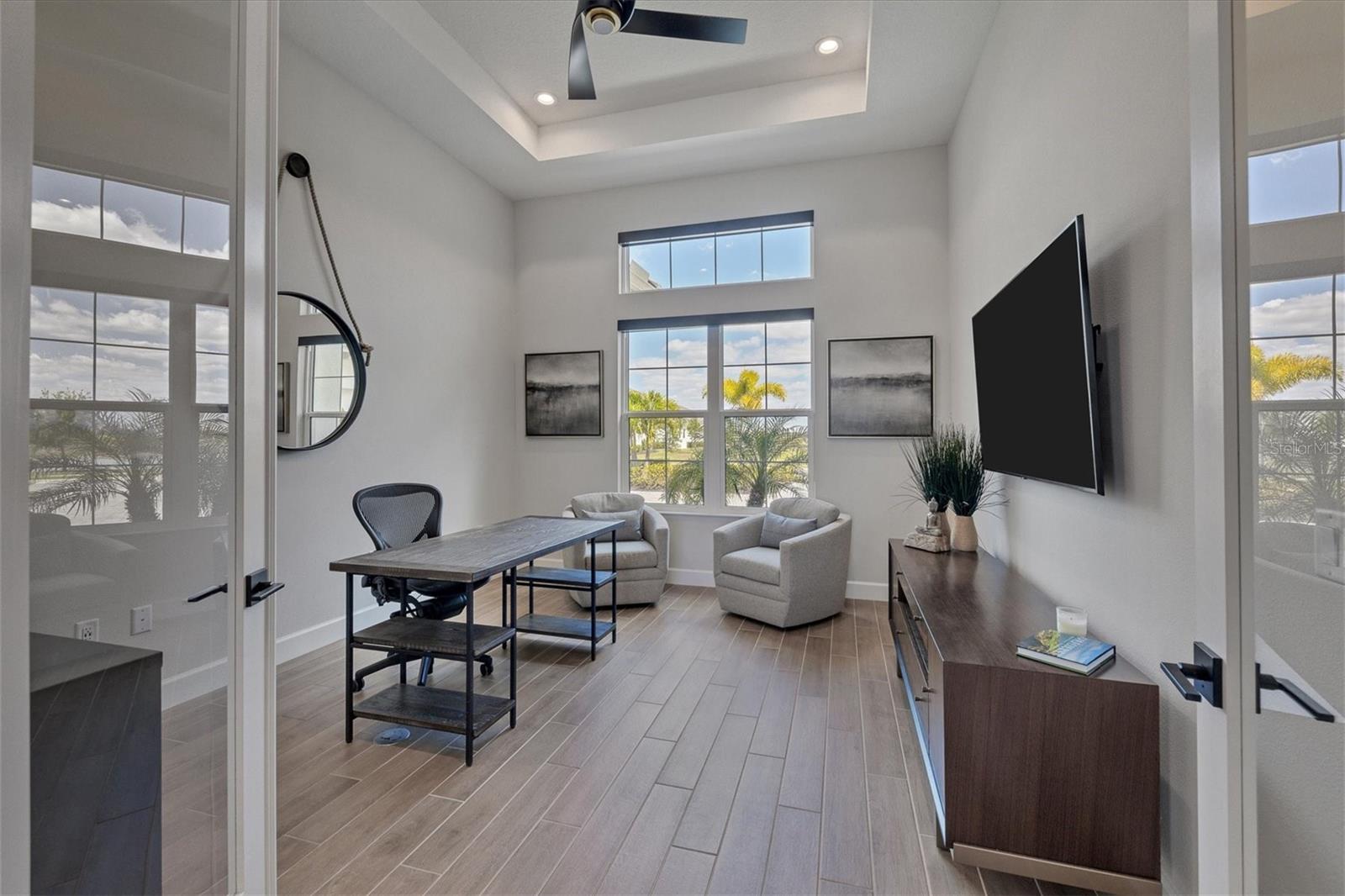 LAKE CLUB - Residential