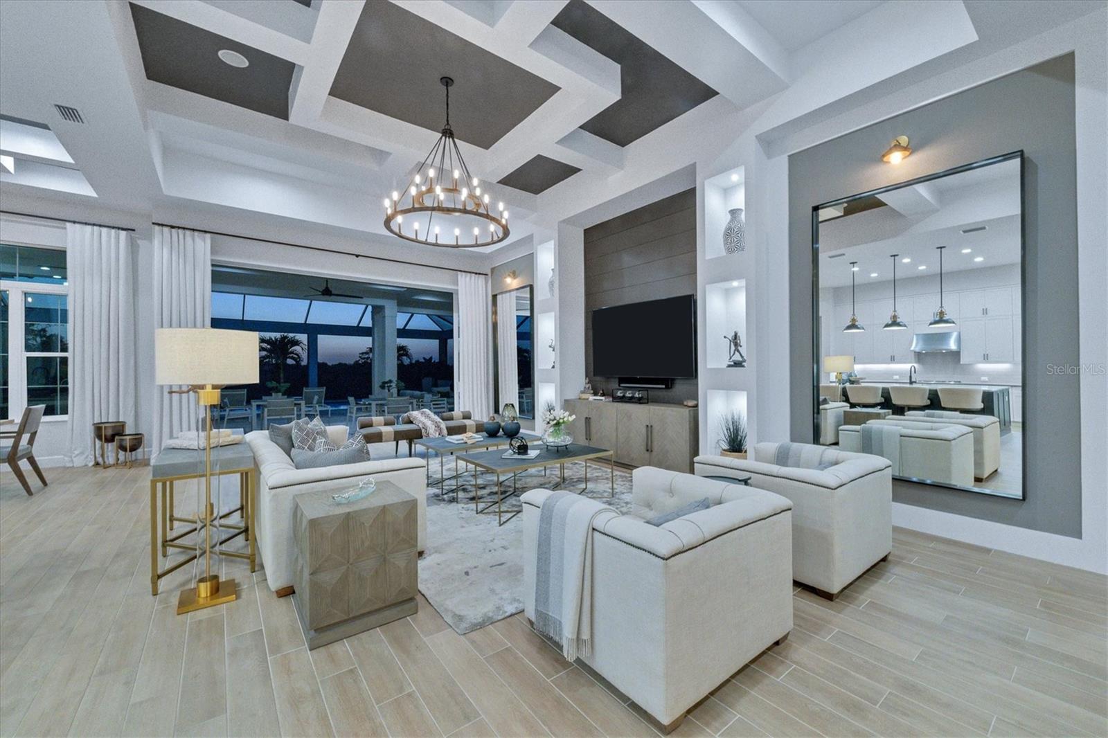 LAKE CLUB - Residential