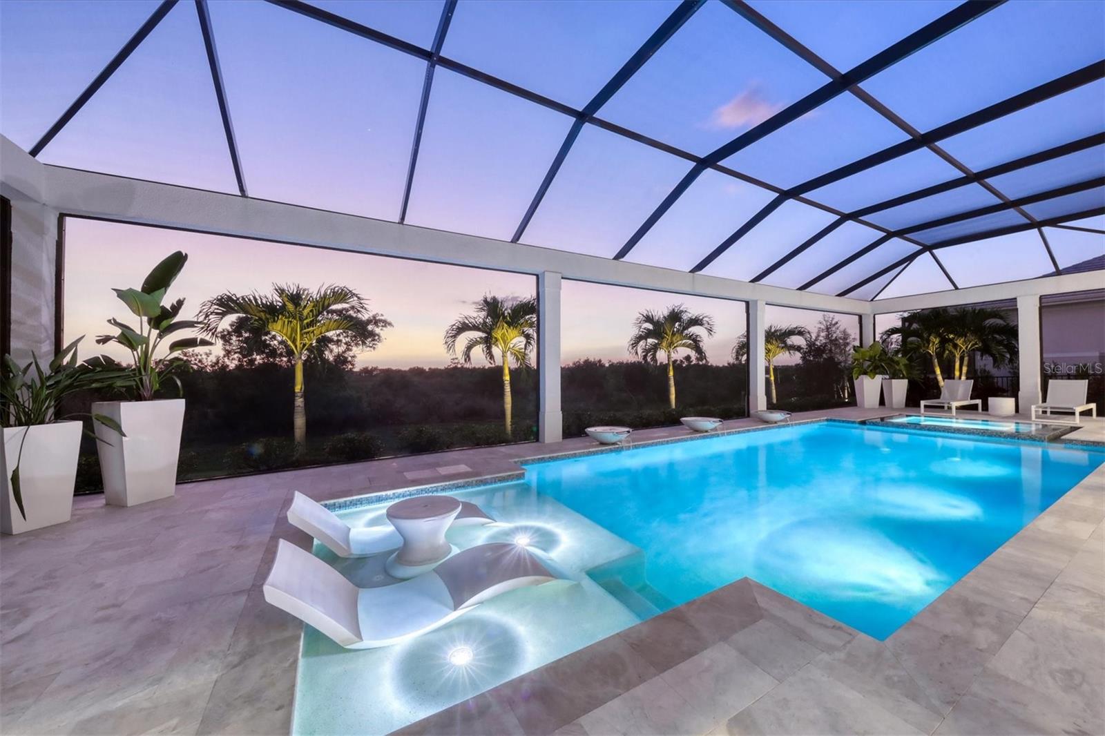 LAKE CLUB - Residential