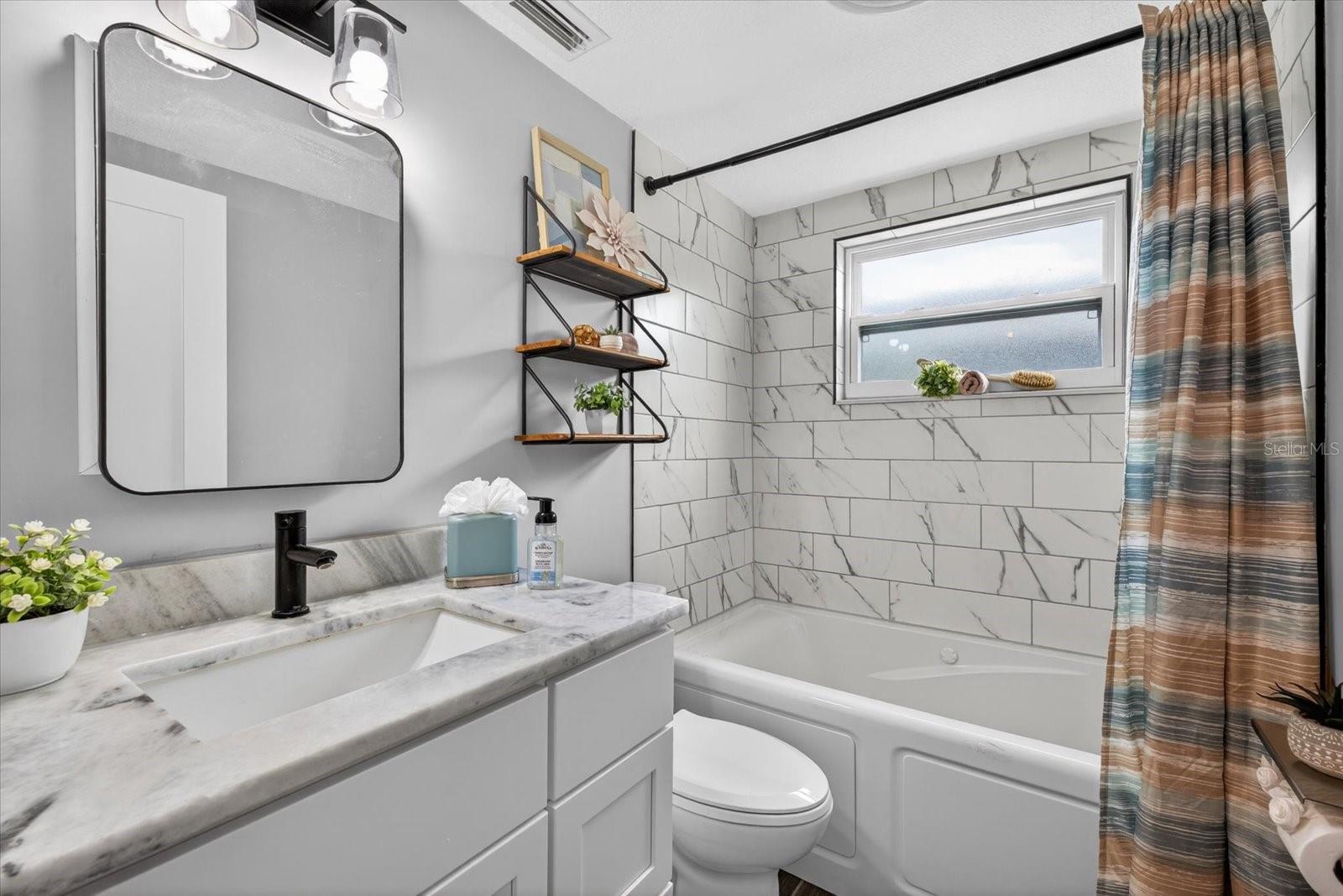 FLOR A MAR - Residential