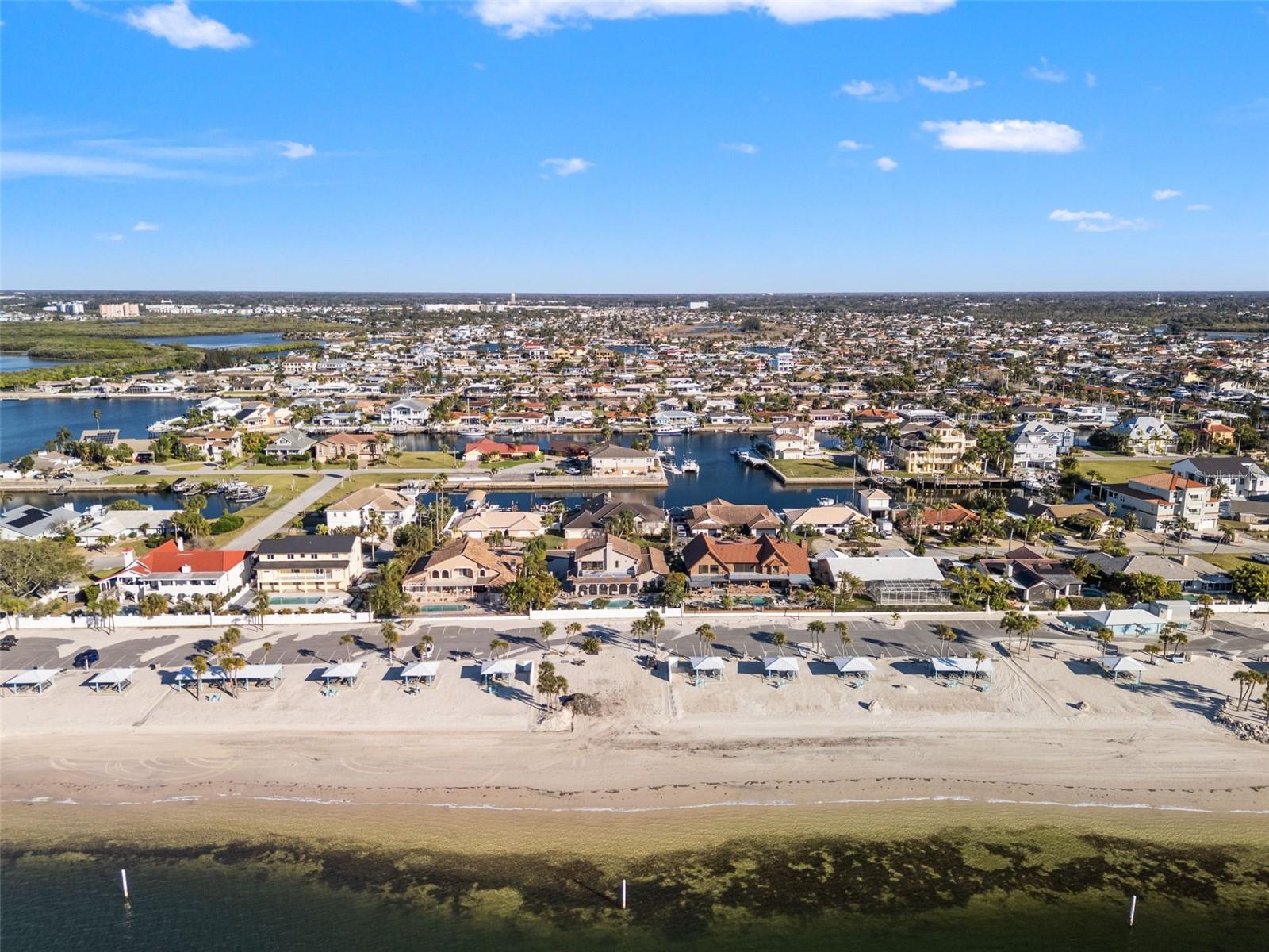 FLOR A MAR - Residential