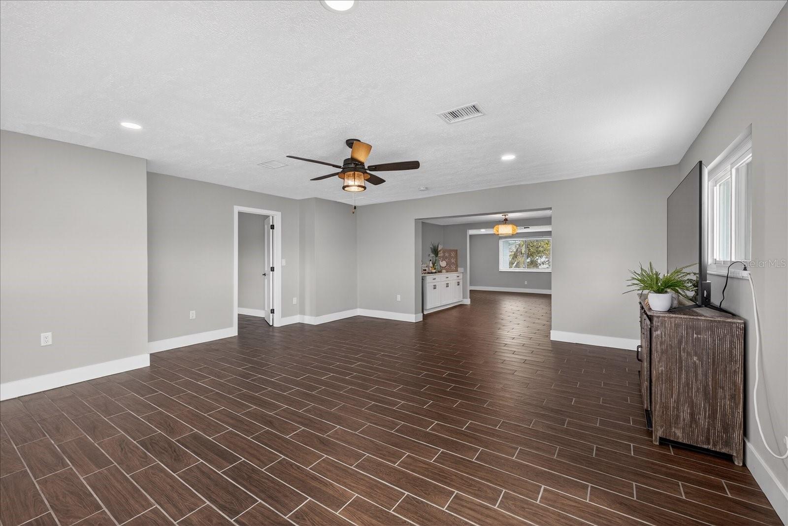 FLOR A MAR - Residential