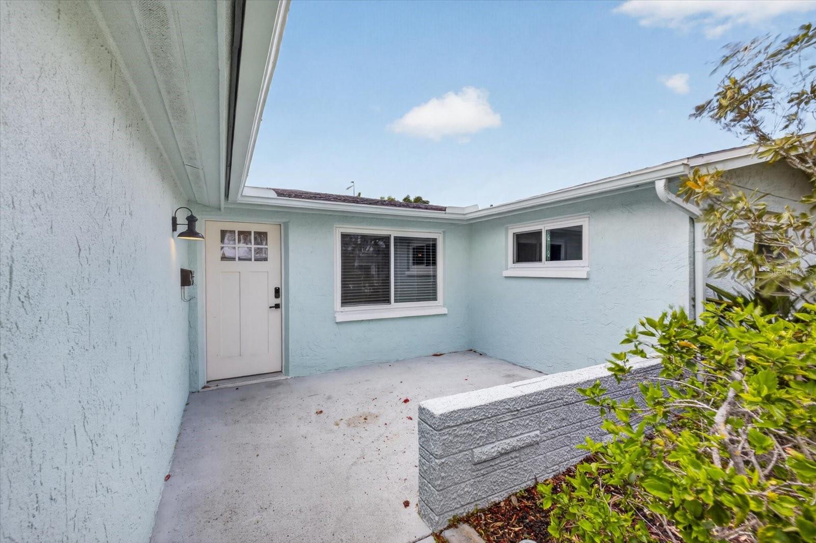 FLOR A MAR - Residential