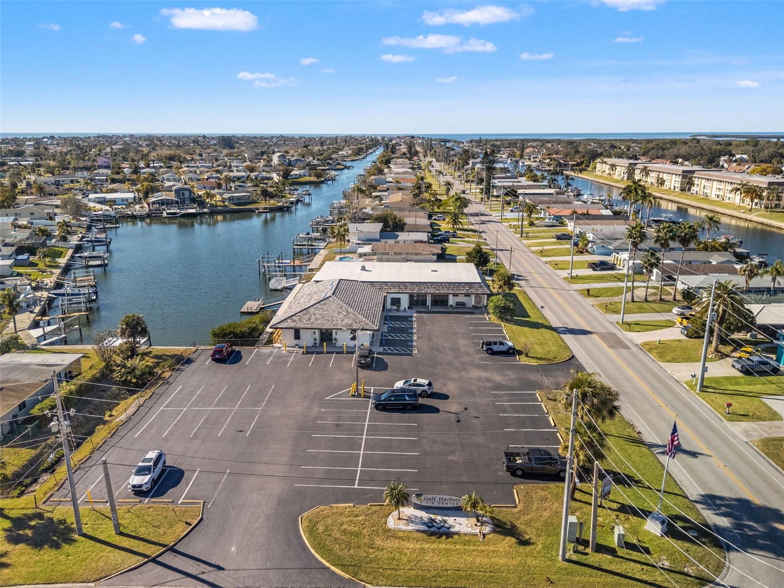 FLOR A MAR - Residential