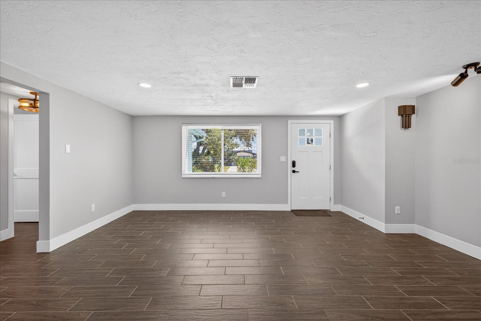 FLOR A MAR - Residential