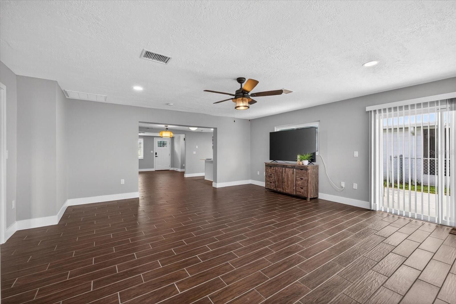 FLOR A MAR - Residential