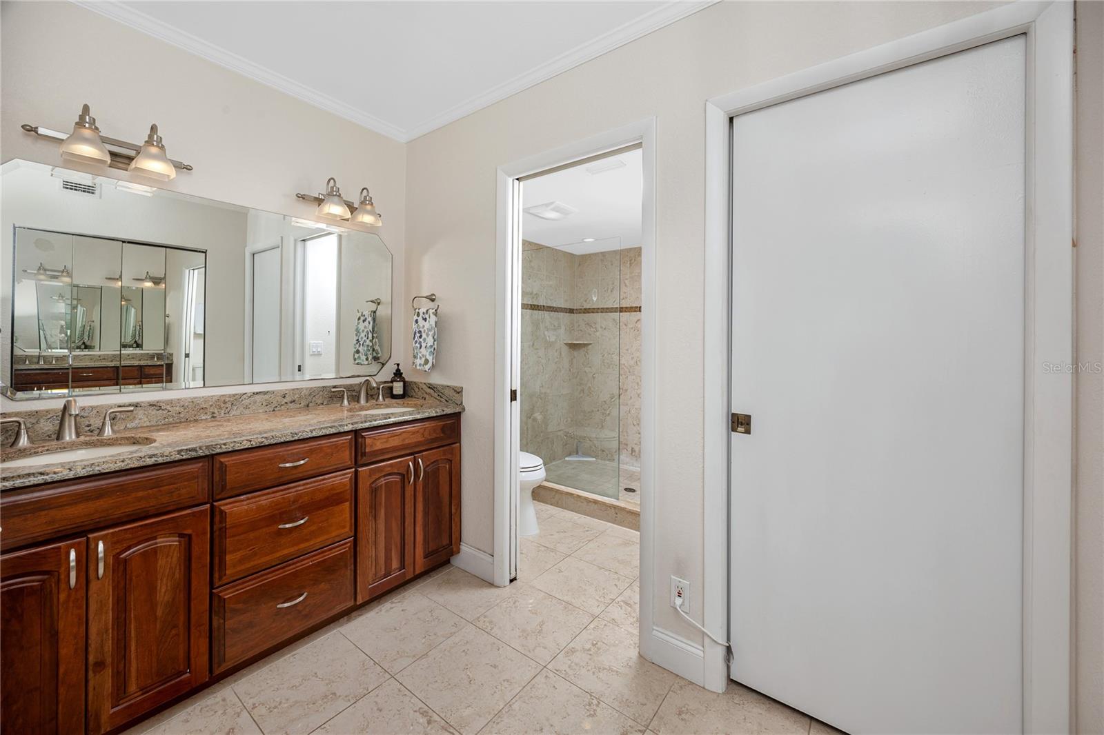 ANCHOR COVE 1 CONDO - Residential