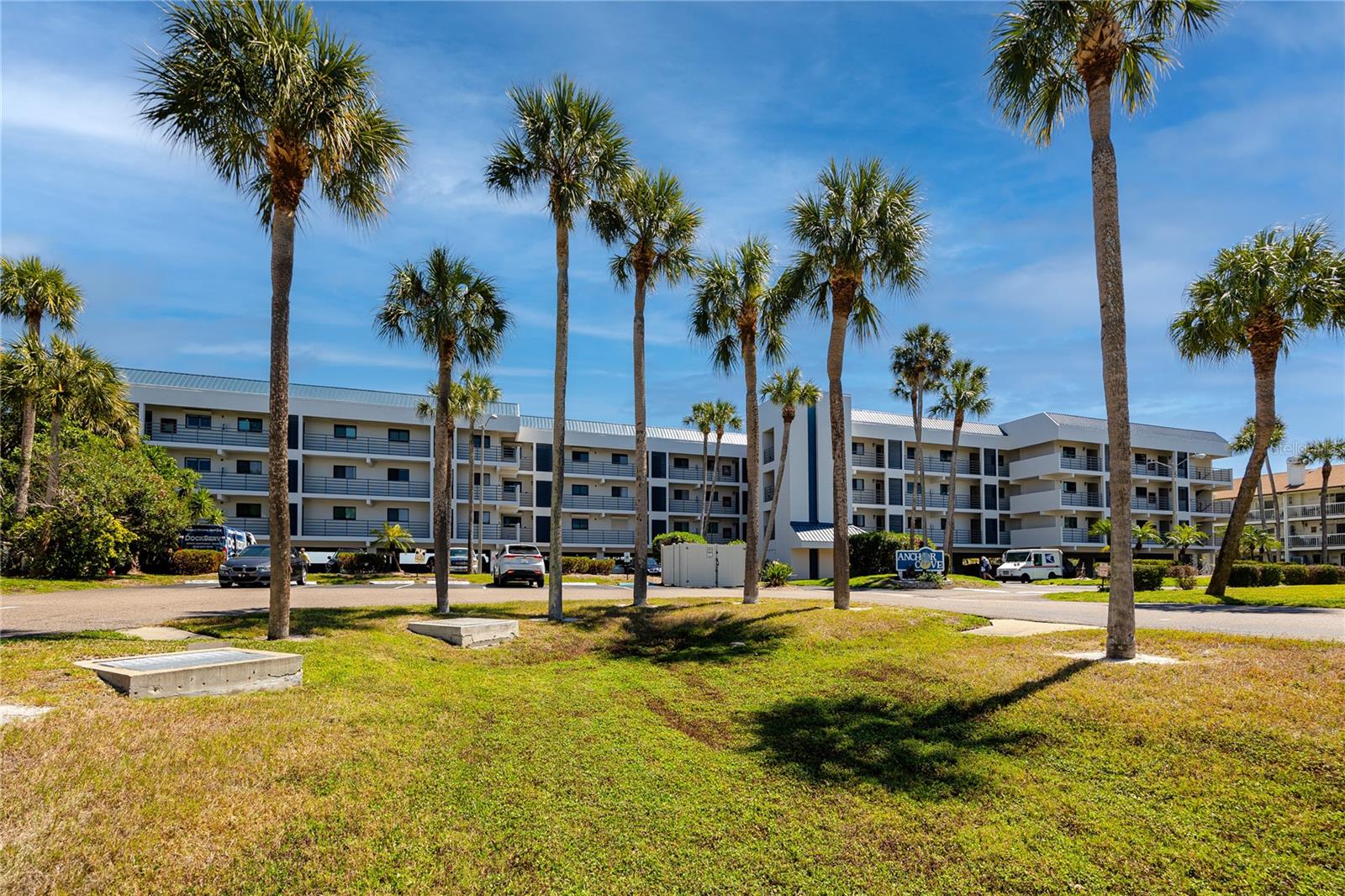 363 PINELLAS BAYWAY S 48