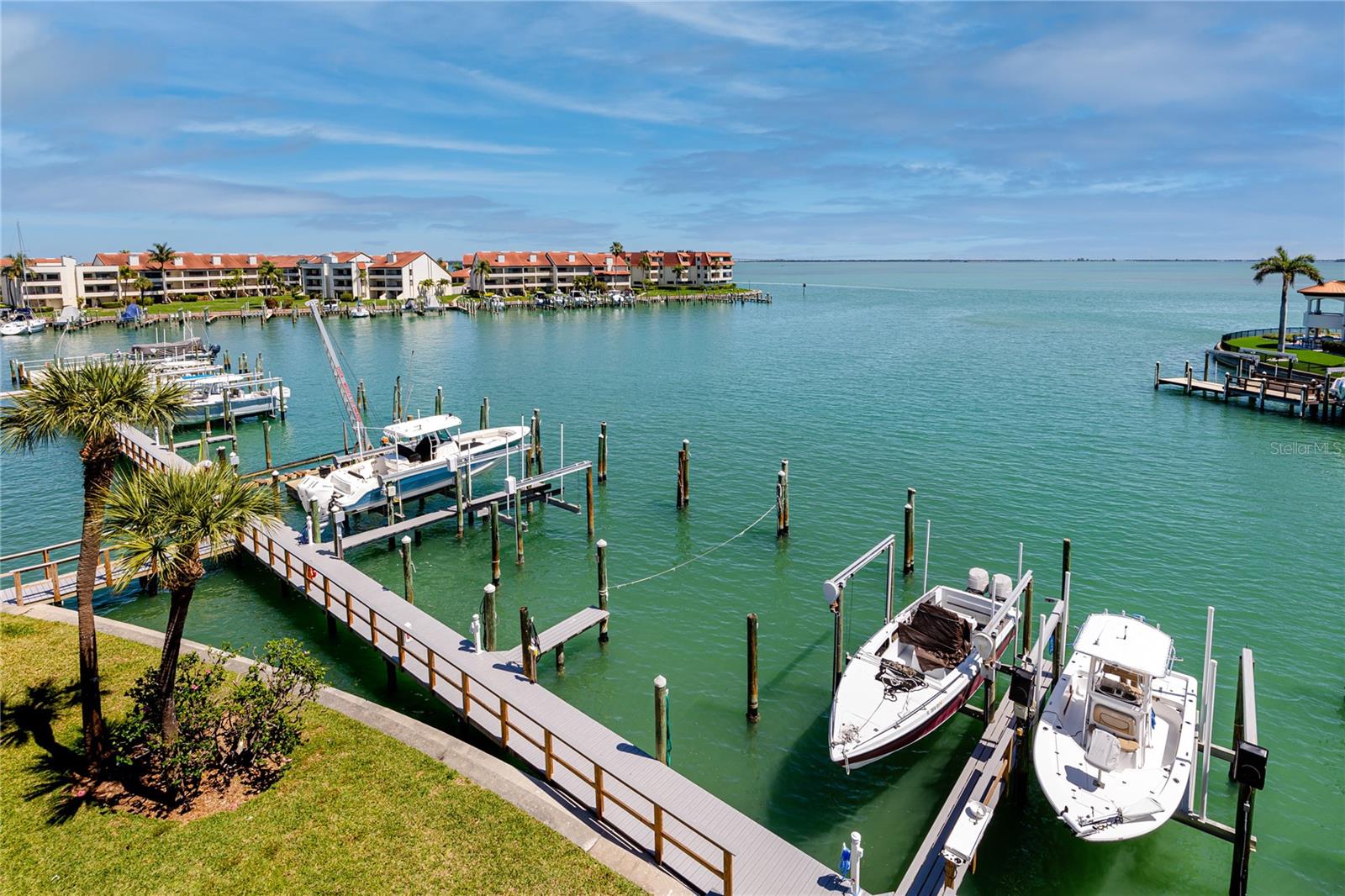 363 PINELLAS BAYWAY S 48