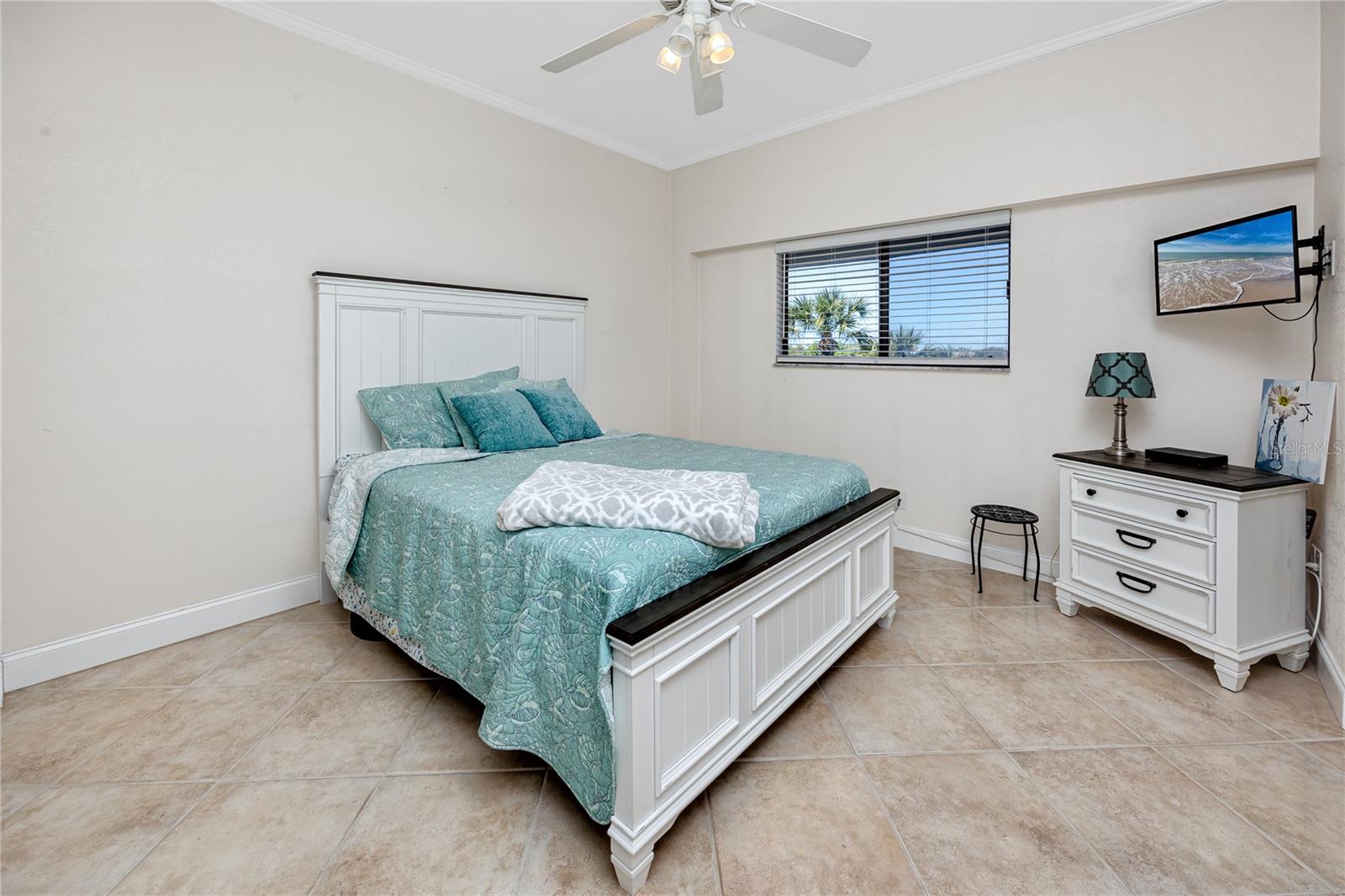 ANCHOR COVE 1 CONDO - Residential