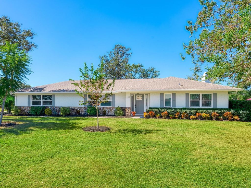 Photo of 130 Mimosa Drive, Sarasota, FL 34232 (MLS # A4673876)