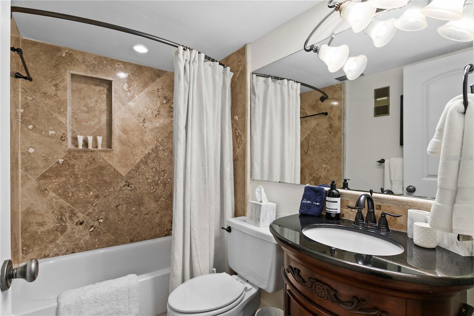 PIPERS III A CONDO - Residential