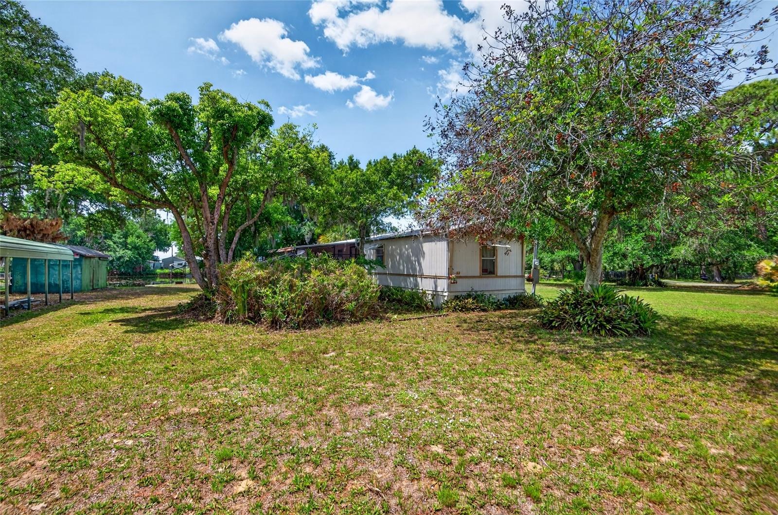 3424 WINDING LANE