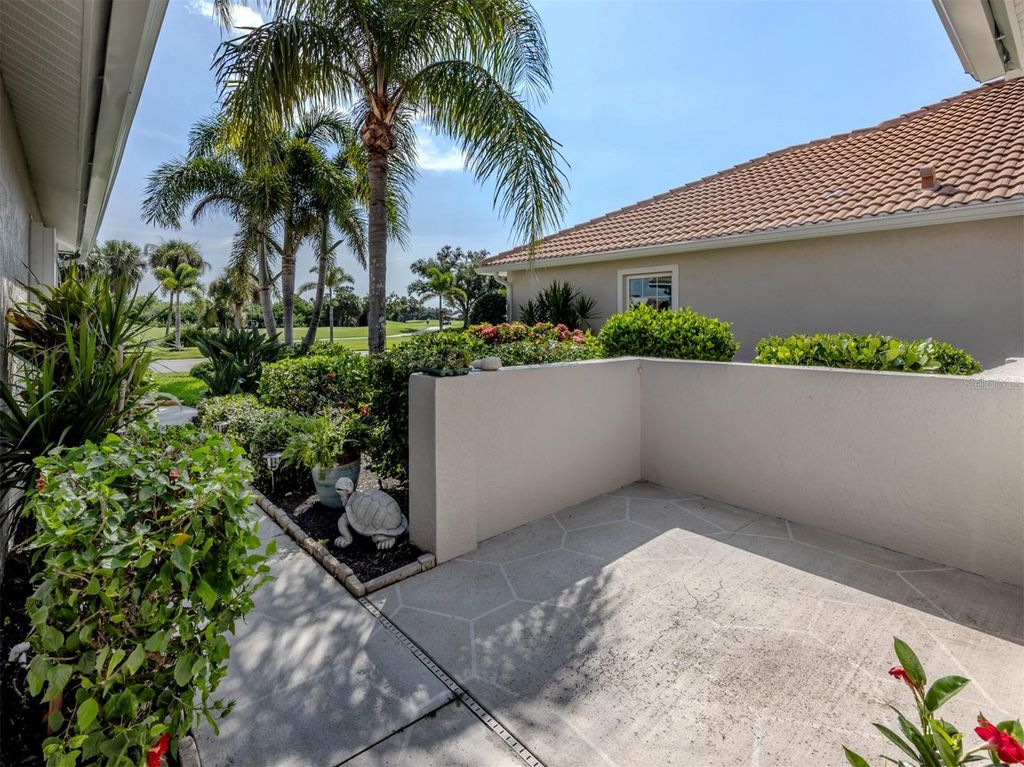 Photo of 688 Back Nine Drive, Venice, FL 34285 (MLS # A4676288)