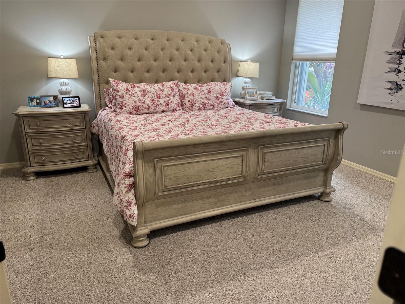 PELICAN POINTE GOLF & COUNTRY CLUB - Residential