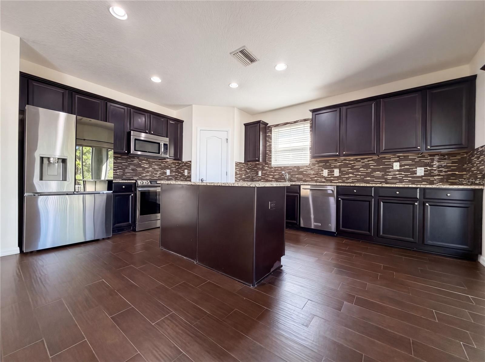 12437 FIELD POINT WAY