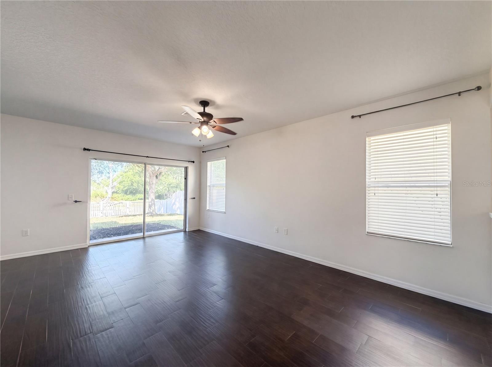 LONE STAR RANCH - Residential