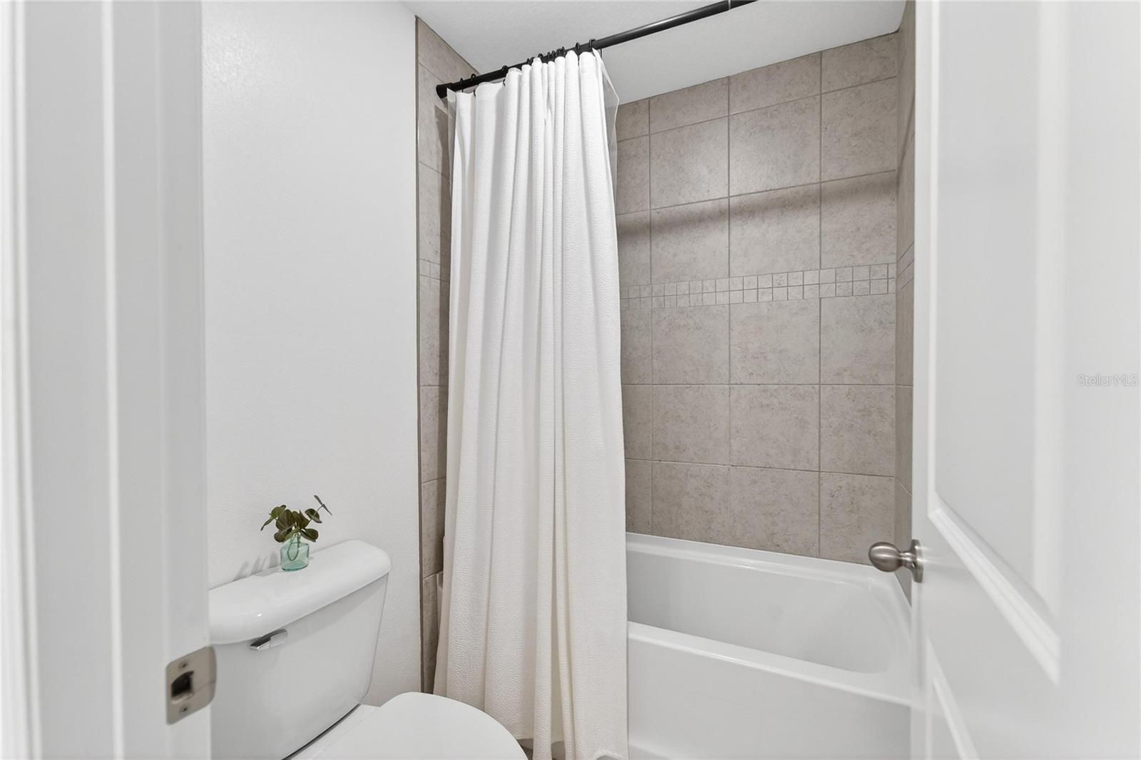 MIRADA PRCL 7 - Residential Lease