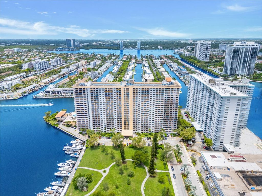 Photo of 290 174 Street #1006, Sunny Isles Beach, FL 33160 (MLS # O6378699)