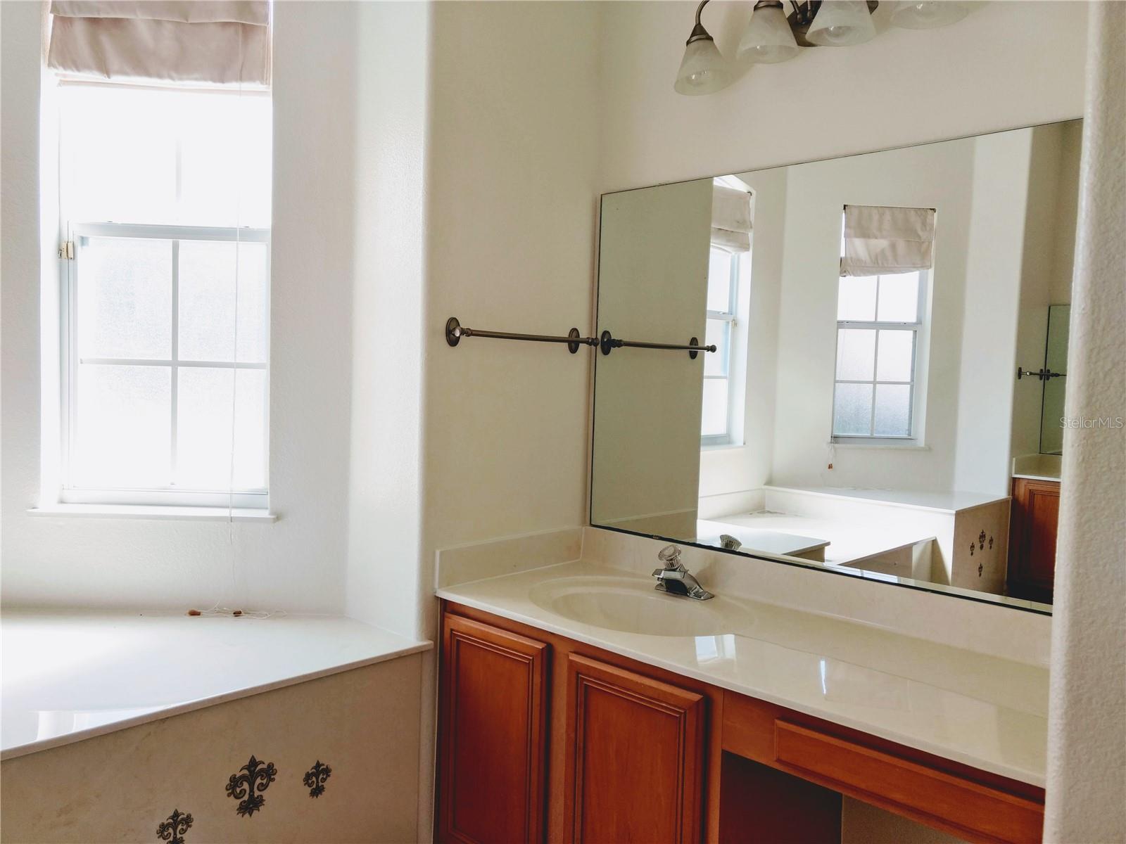 WATERFORD CHASE VILLAGE TR F - Residential Lease