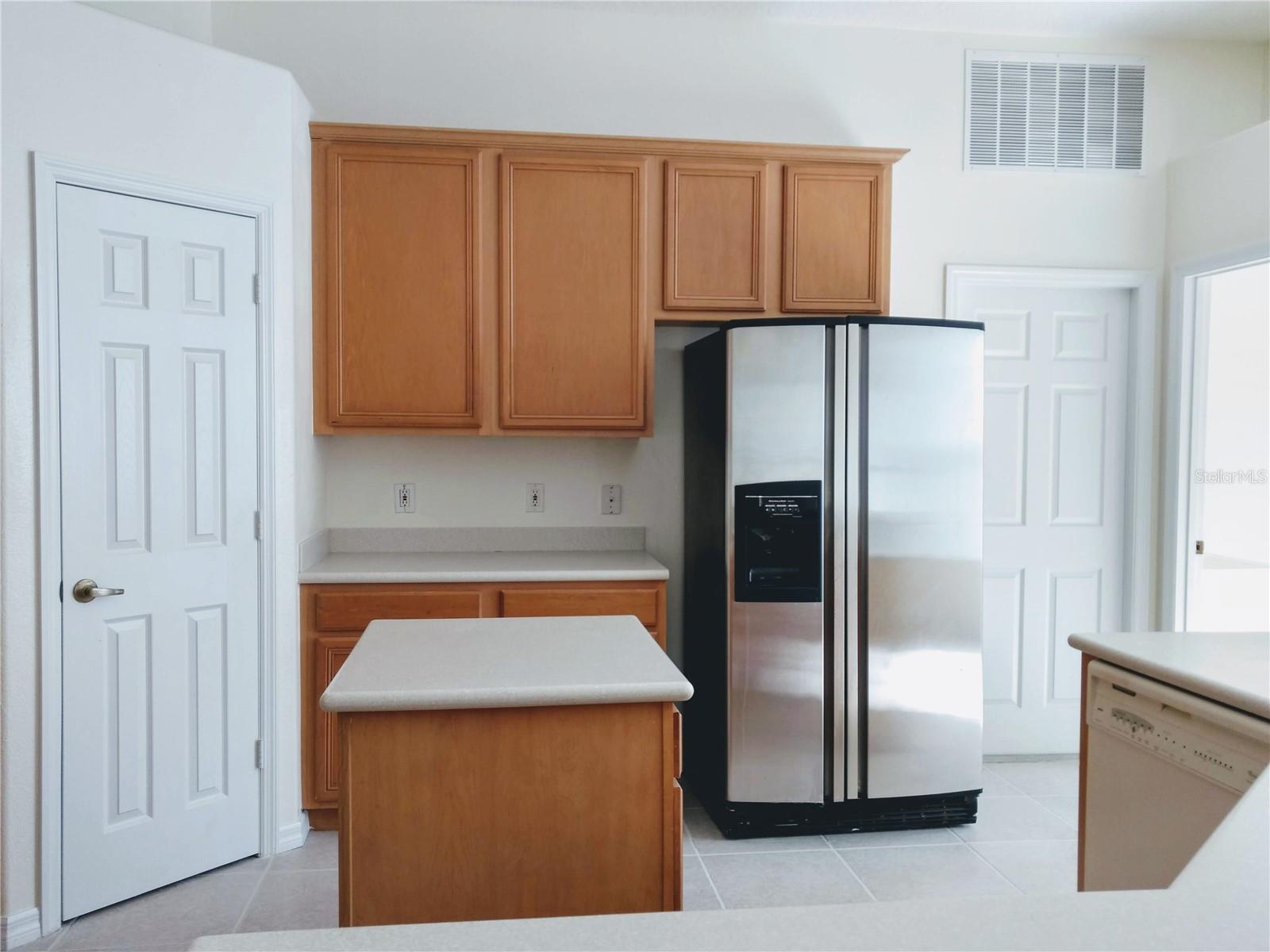 WATERFORD CHASE VILLAGE TR F - Residential Lease