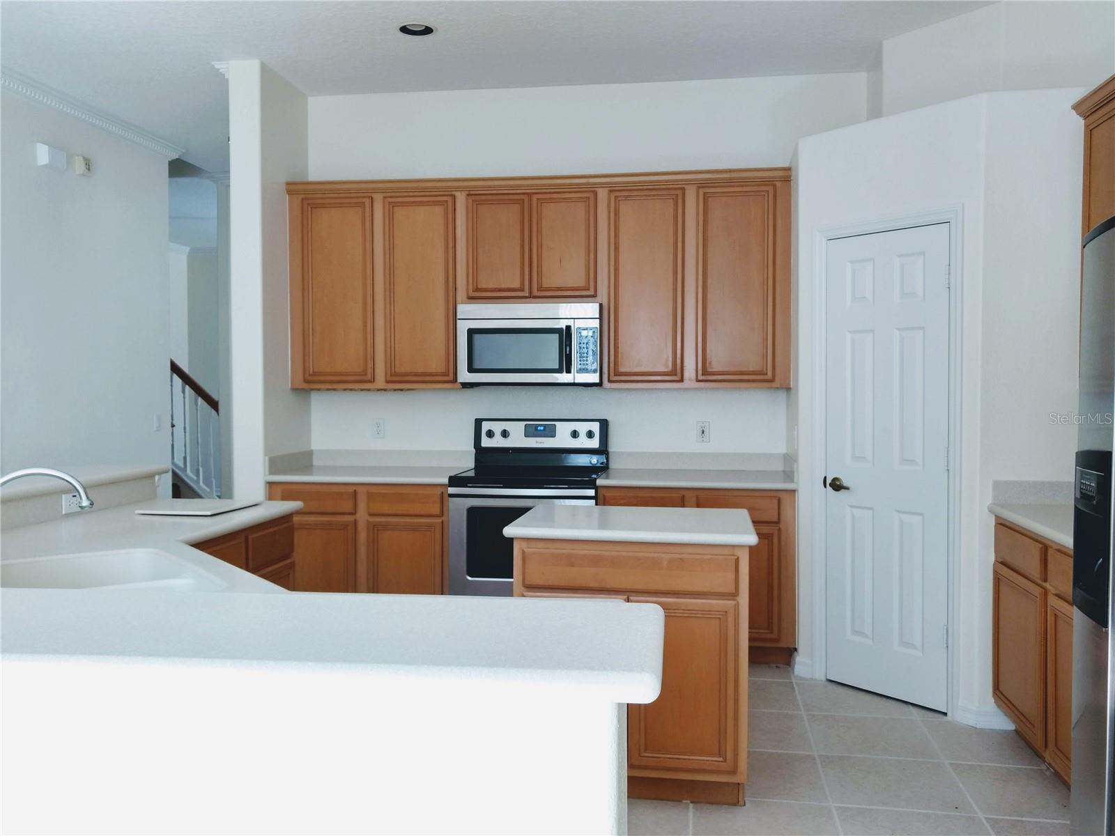 WATERFORD CHASE VILLAGE TR F - Residential Lease