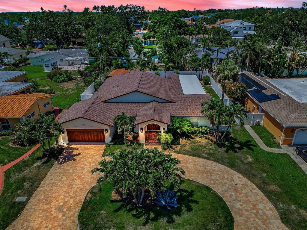 Photo of 132 Giralda Boulevard NE, St Petersburg, FL 33704 (MLS # TB8389370)