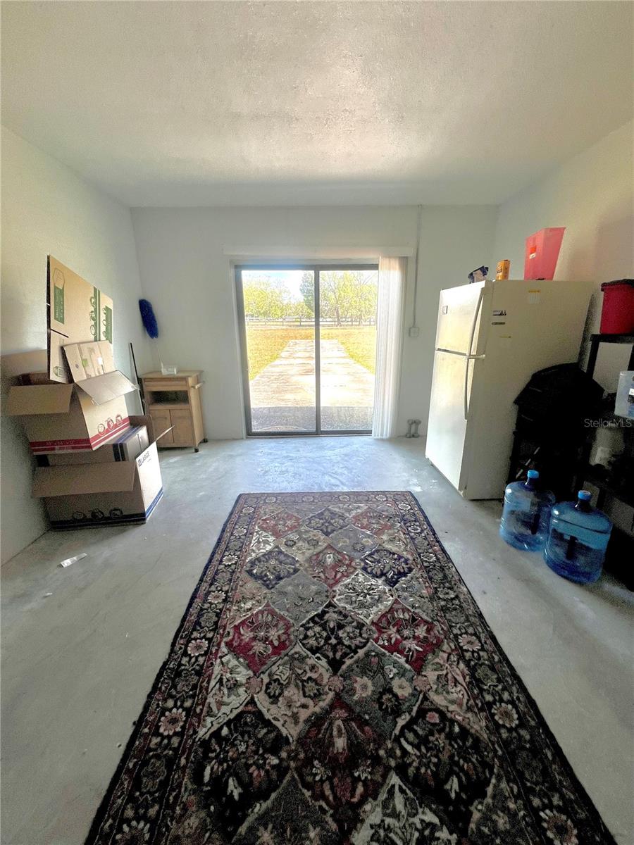 STENHOLM ENTERPRISES UNREC - Residential Lease