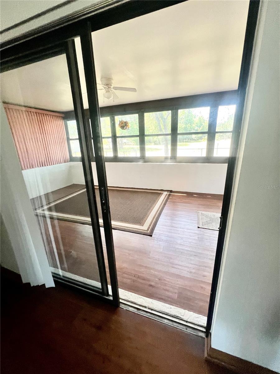 STENHOLM ENTERPRISES UNREC - Residential Lease