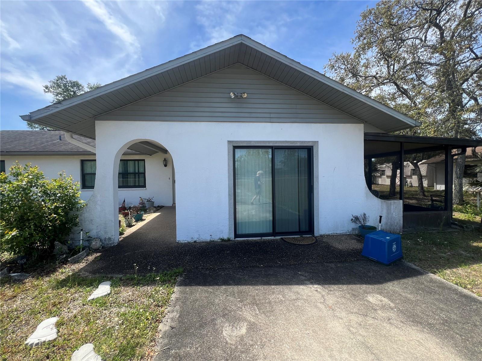 STENHOLM ENTERPRISES UNREC - Residential Lease