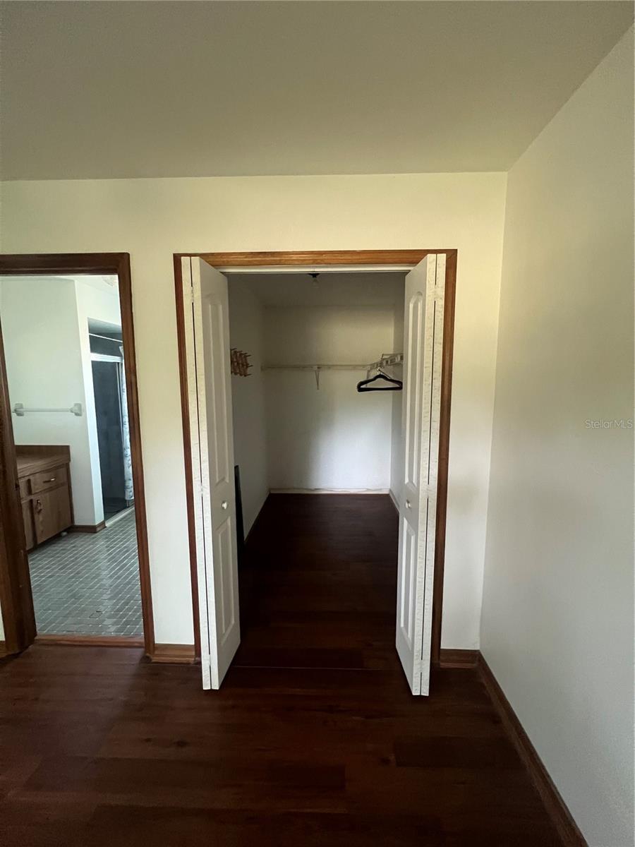 STENHOLM ENTERPRISES UNREC - Residential Lease