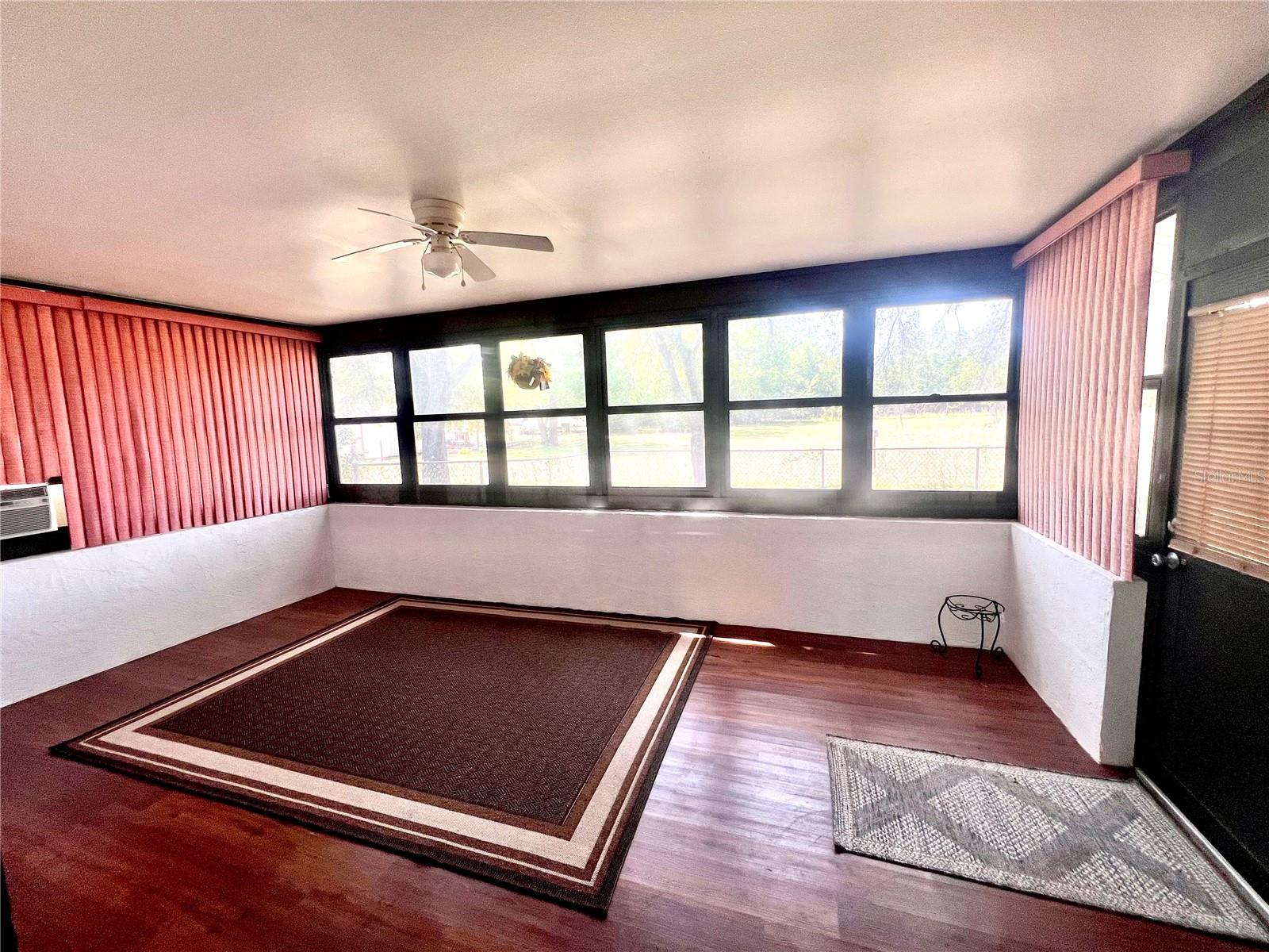 STENHOLM ENTERPRISES UNREC - Residential Lease