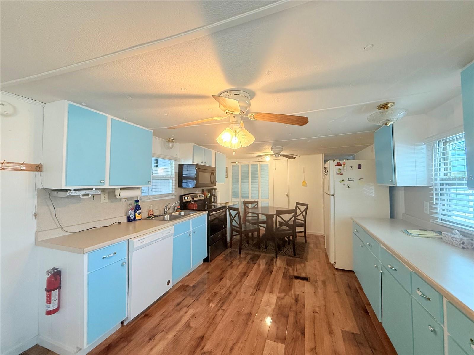 SLEEPY HOLLOW MOBILE ESTATES - Residential