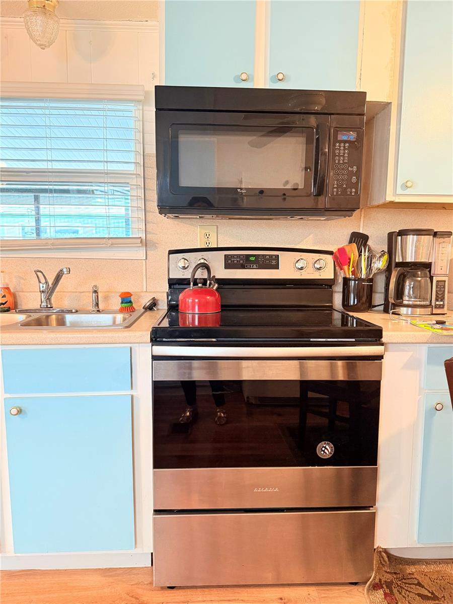 SLEEPY HOLLOW MOBILE ESTATES - Residential