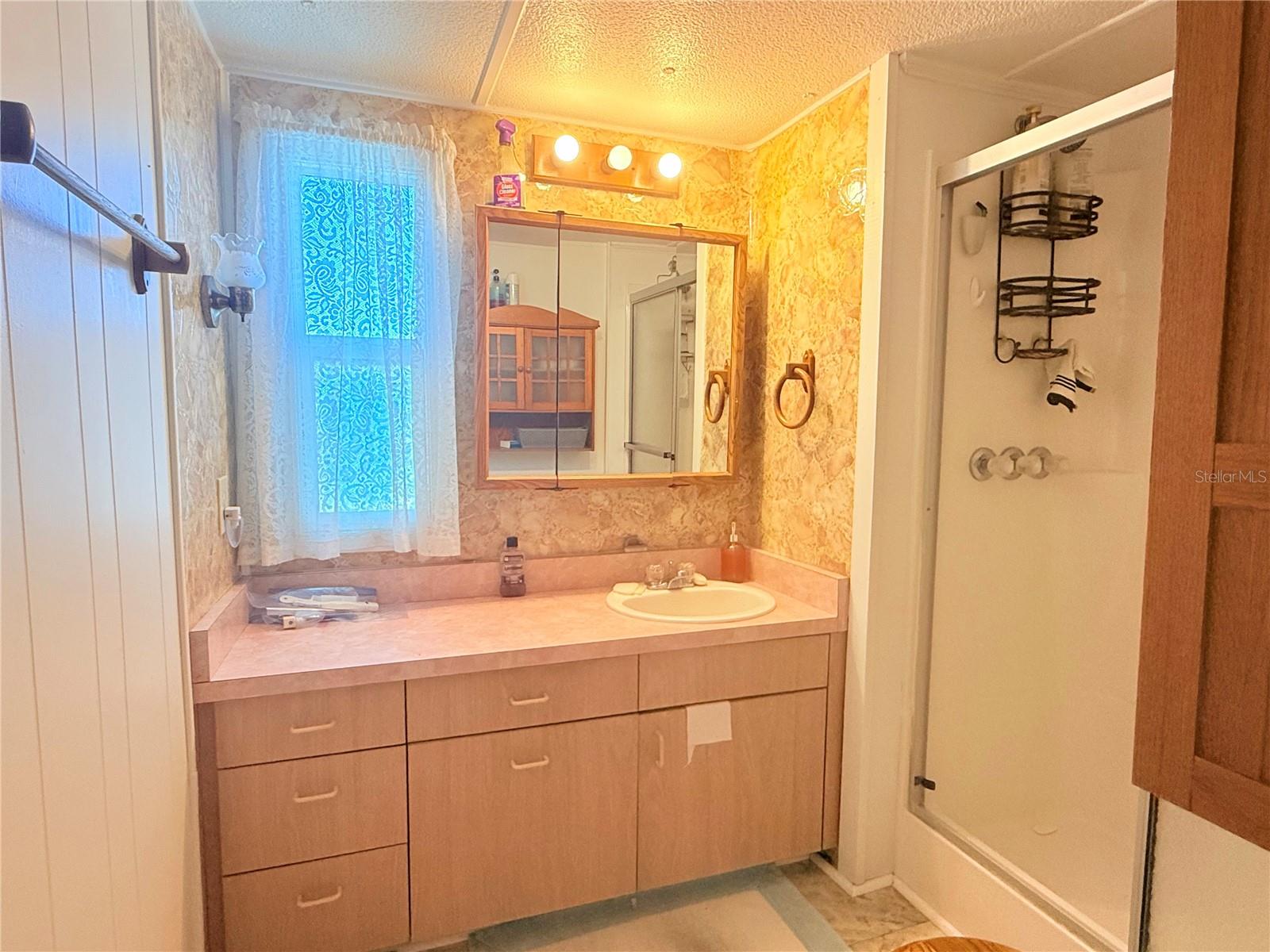 SLEEPY HOLLOW MOBILE ESTATES - Residential