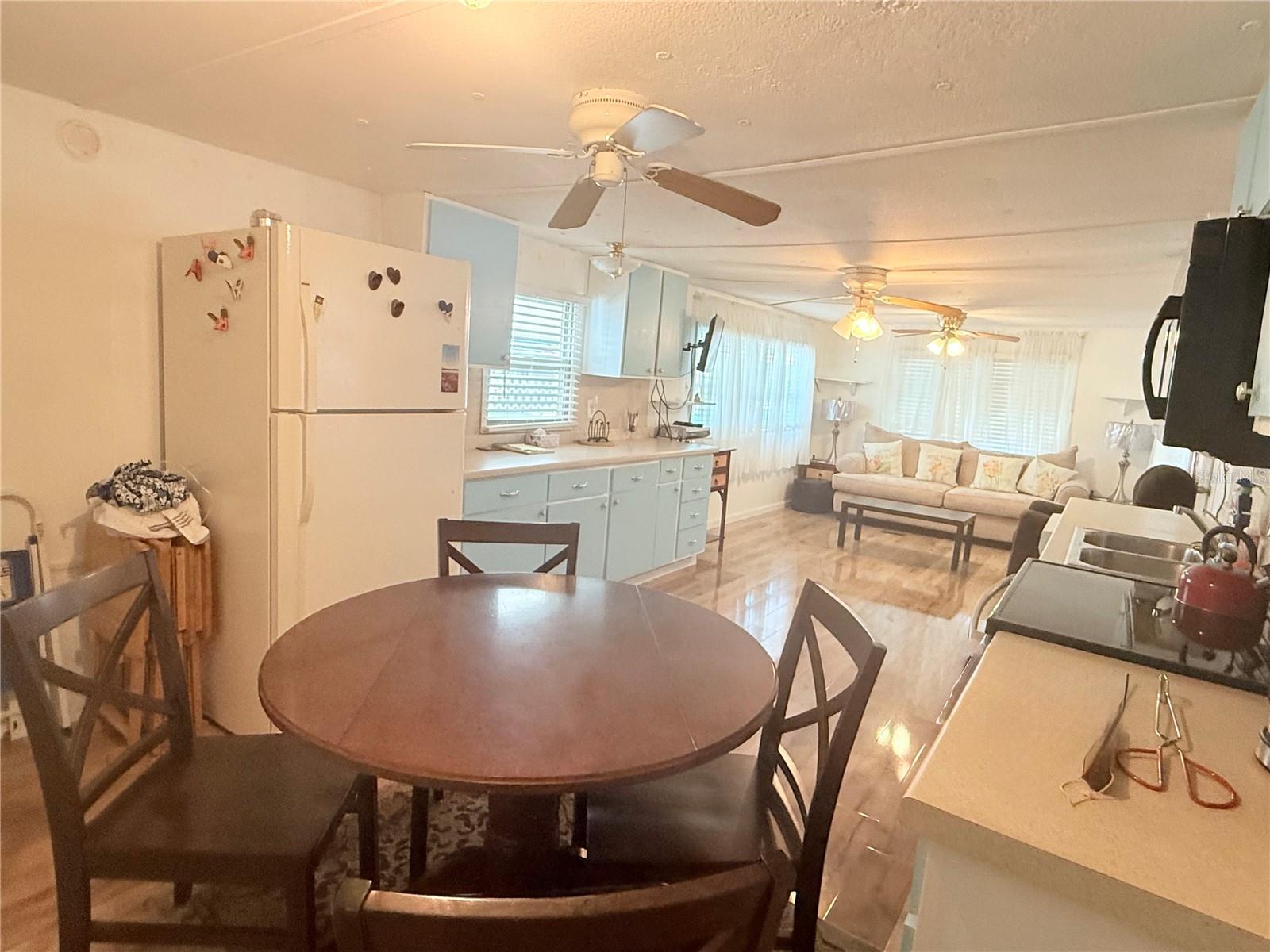 SLEEPY HOLLOW MOBILE ESTATES - Residential