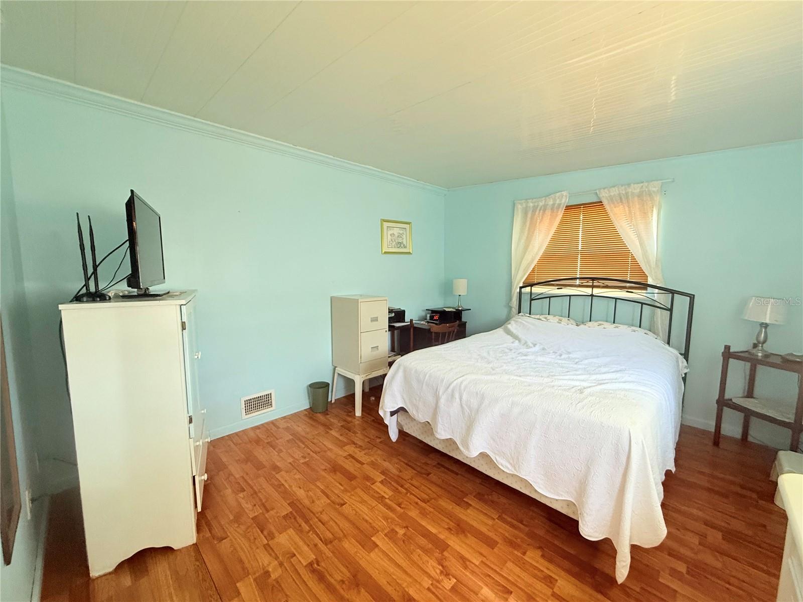 SLEEPY HOLLOW MOBILE ESTATES - Residential