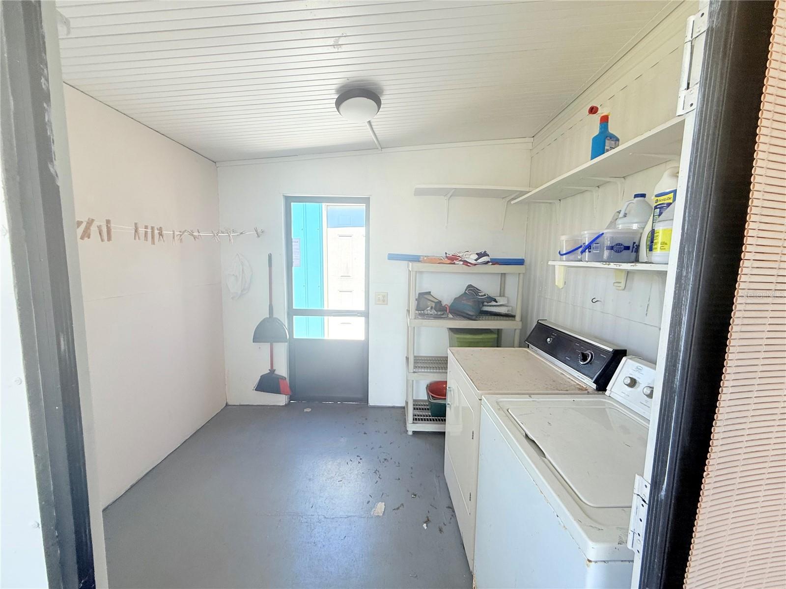 SLEEPY HOLLOW MOBILE ESTATES - Residential