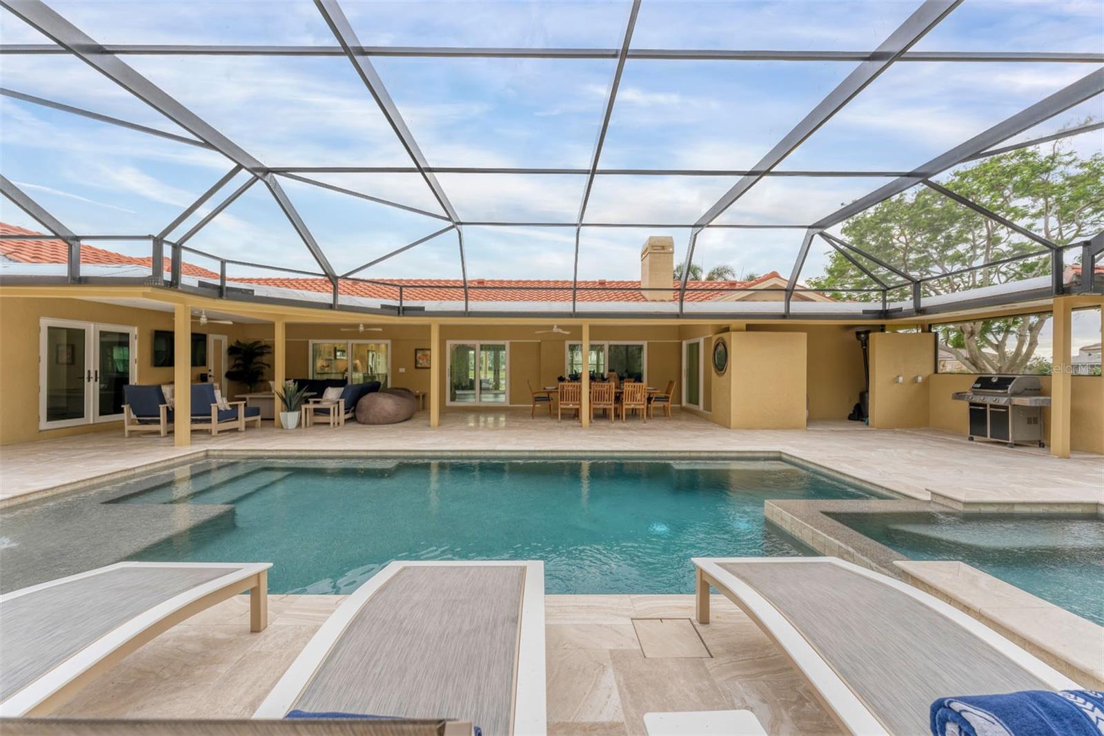 SOUTHBAY YACHT & RACQUET CLUB - Residential