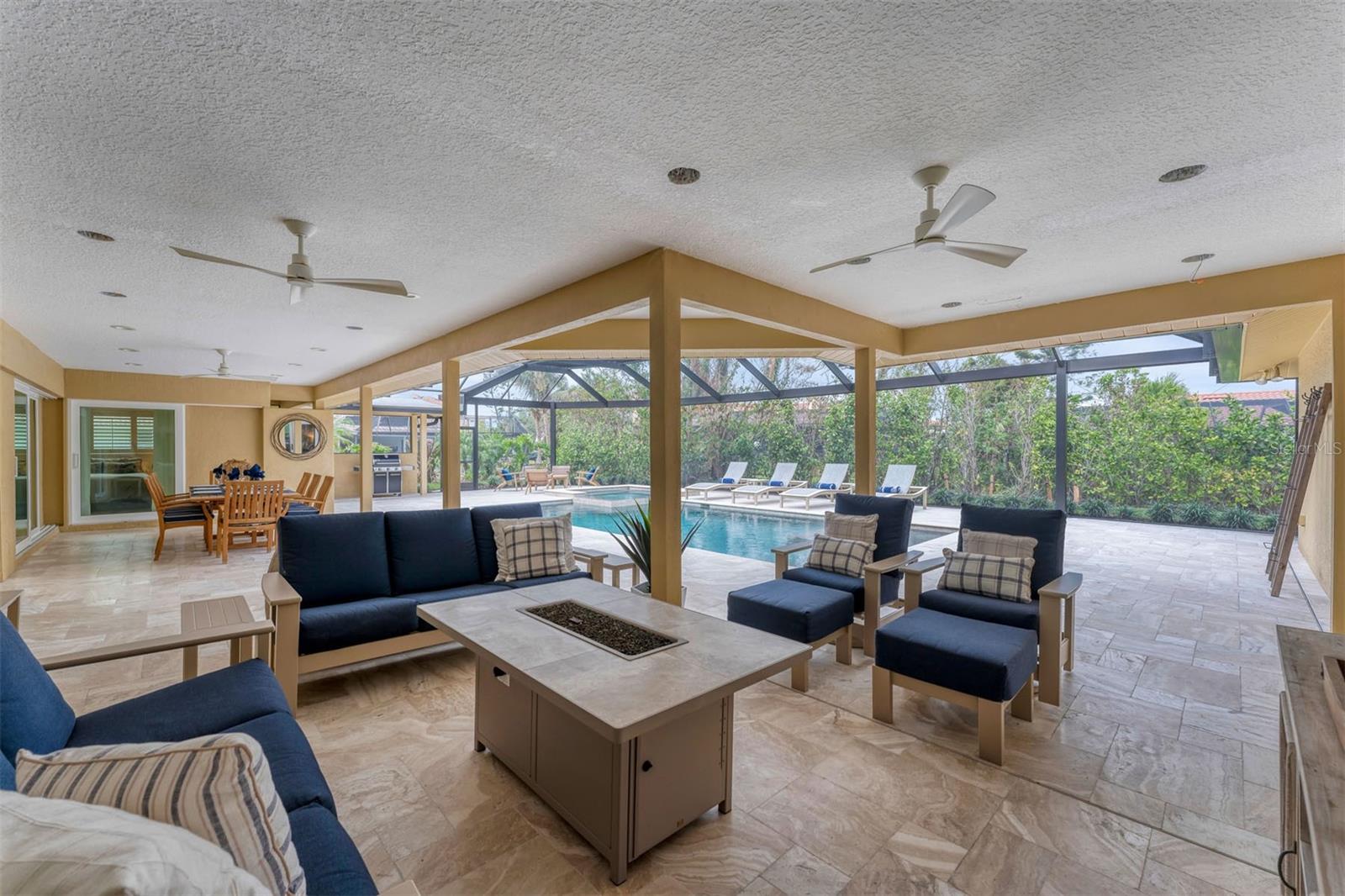 SOUTHBAY YACHT & RACQUET CLUB - Residential
