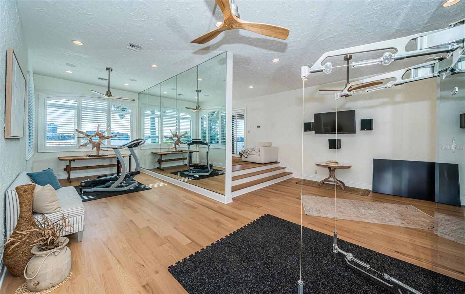 SOUTH CSWY ISLE YACHT CLUB ADD - Residential