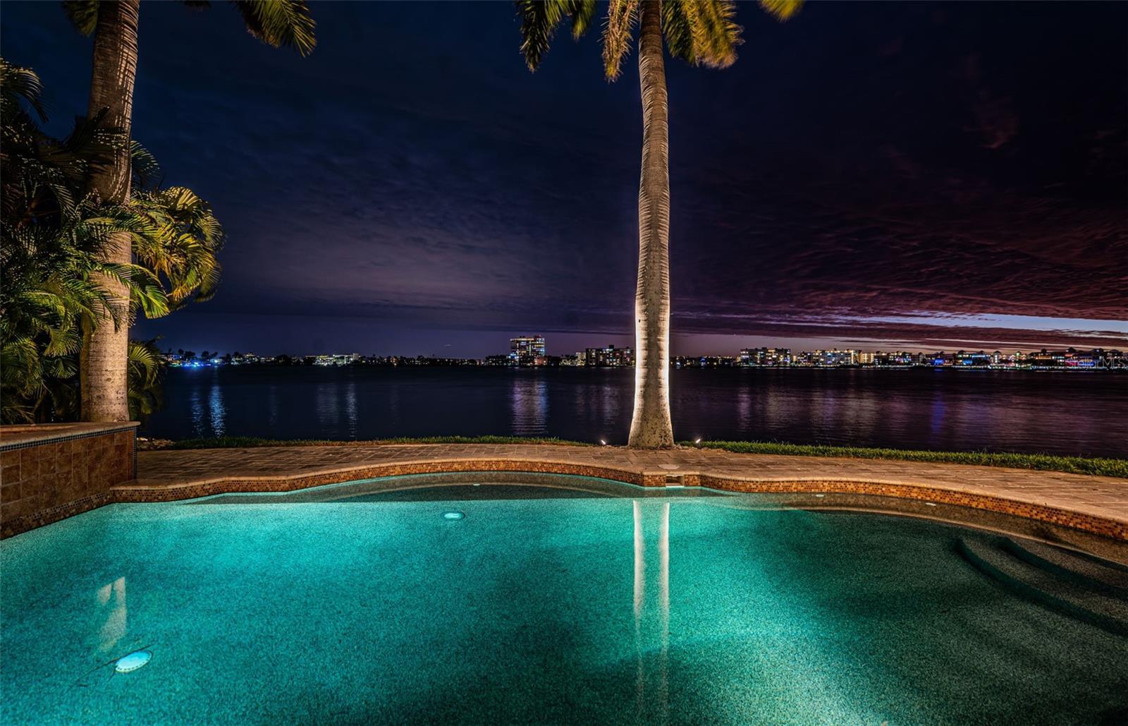 SOUTH CSWY ISLE YACHT CLUB ADD - Residential