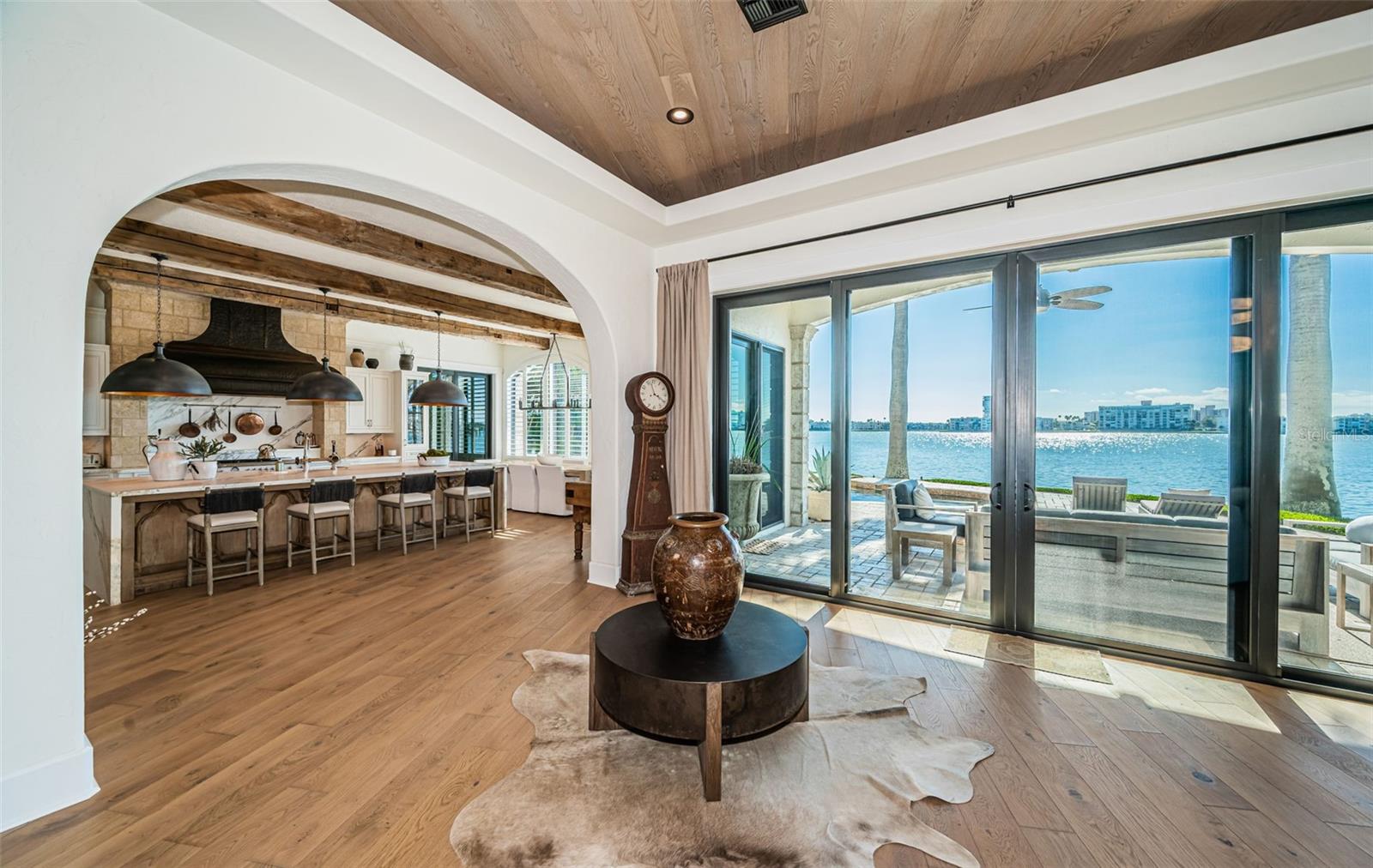 SOUTH CSWY ISLE YACHT CLUB ADD - Residential