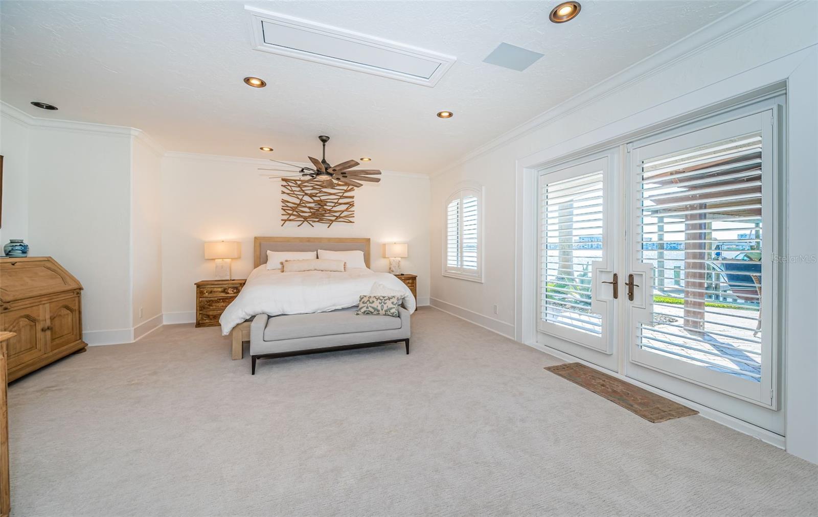 SOUTH CSWY ISLE YACHT CLUB ADD - Residential