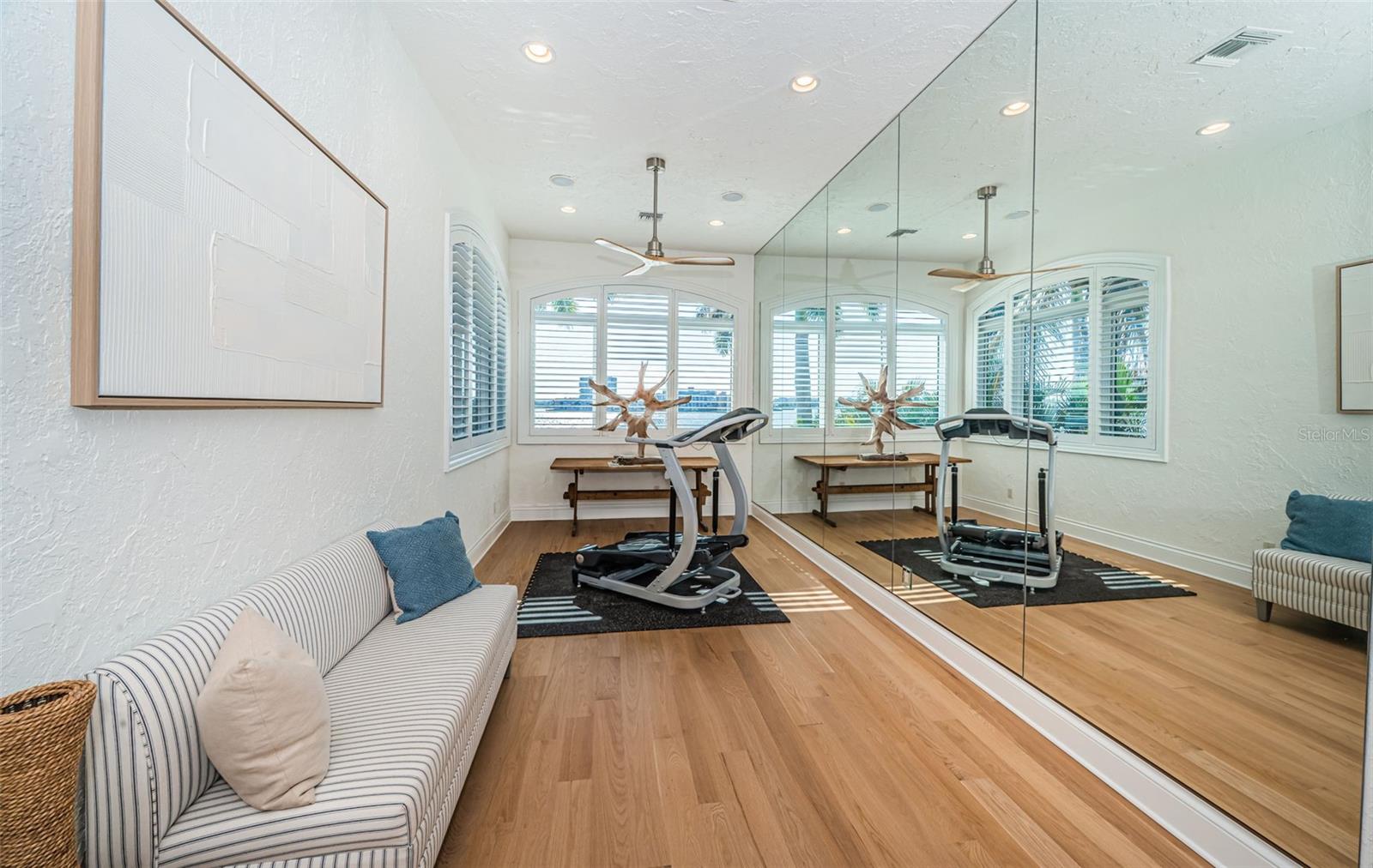 SOUTH CSWY ISLE YACHT CLUB ADD - Residential