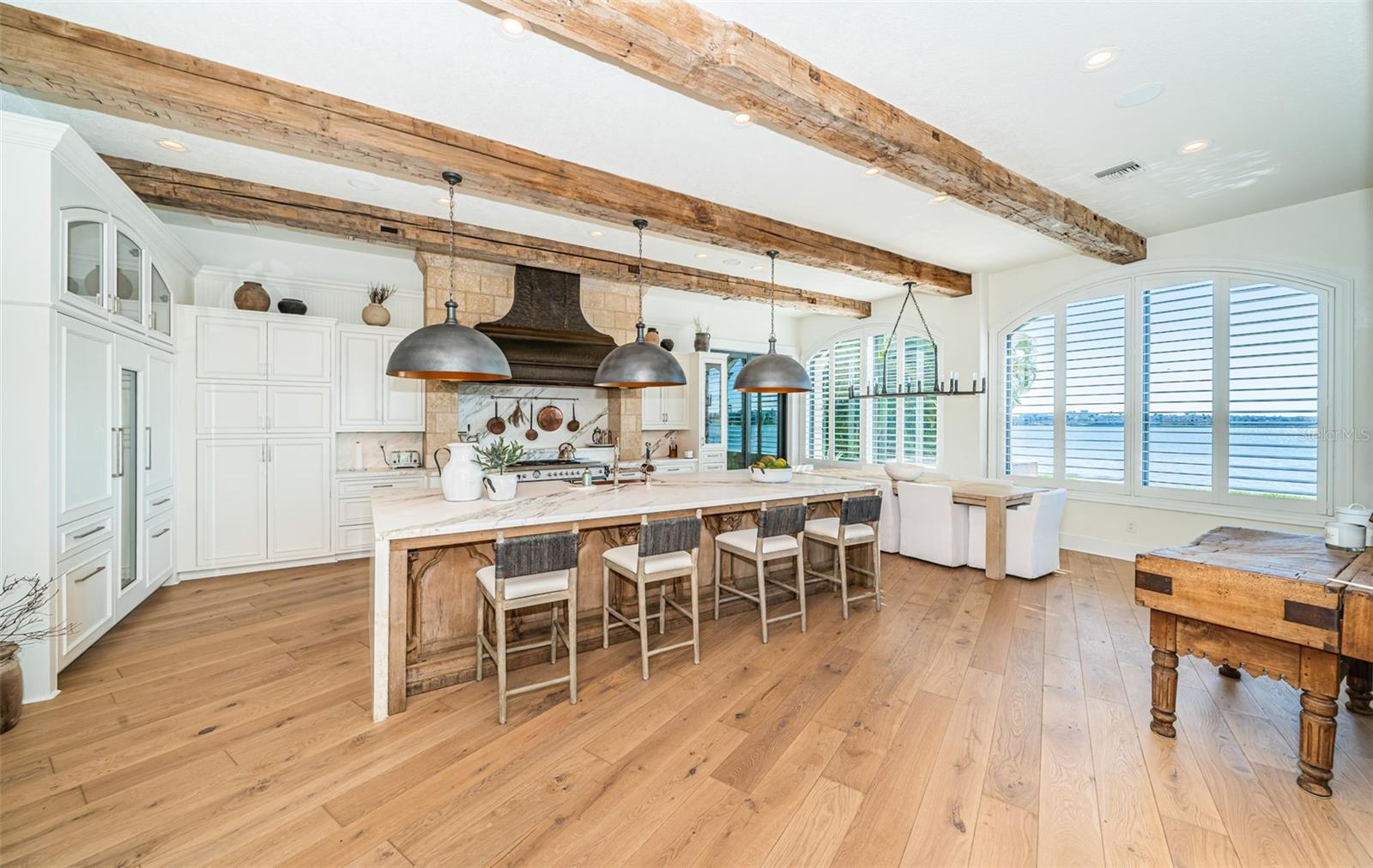 SOUTH CSWY ISLE YACHT CLUB ADD - Residential